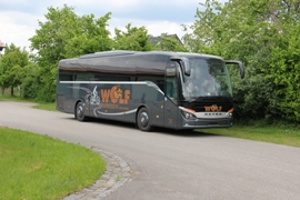 Reise- und Ausflugsbus