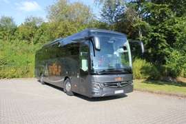 Fernreise- und Reisebus